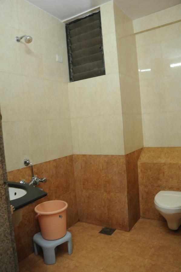 Hotel Bansi Dwārka Zewnętrze zdjęcie